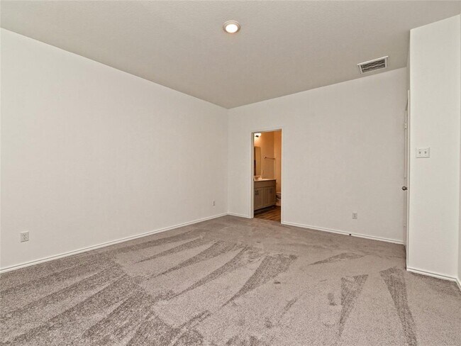 Building Photo - 1625 Holly Lk Dr