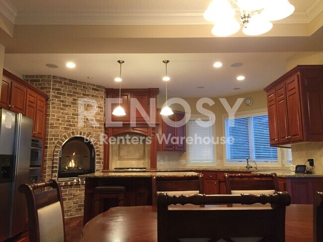 Building Photo - 2470 Arnold Palmer Dr