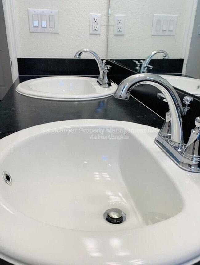 Building Photo - 11838 Stone Pine St