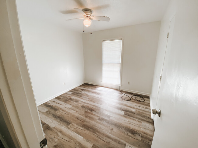 Building Photo - 5225 Woodsey Way
