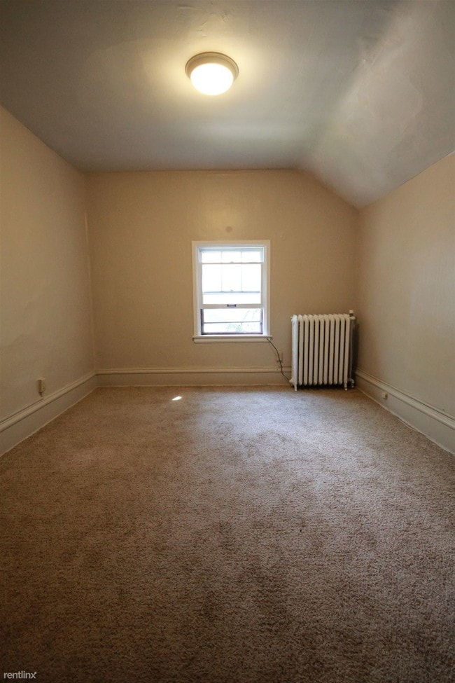 Building Photo - 420 S 6th St