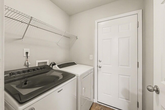 Building Photo - 272 Clayburne Dr