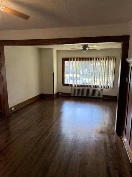 Building Photo - 1214 S 76th St