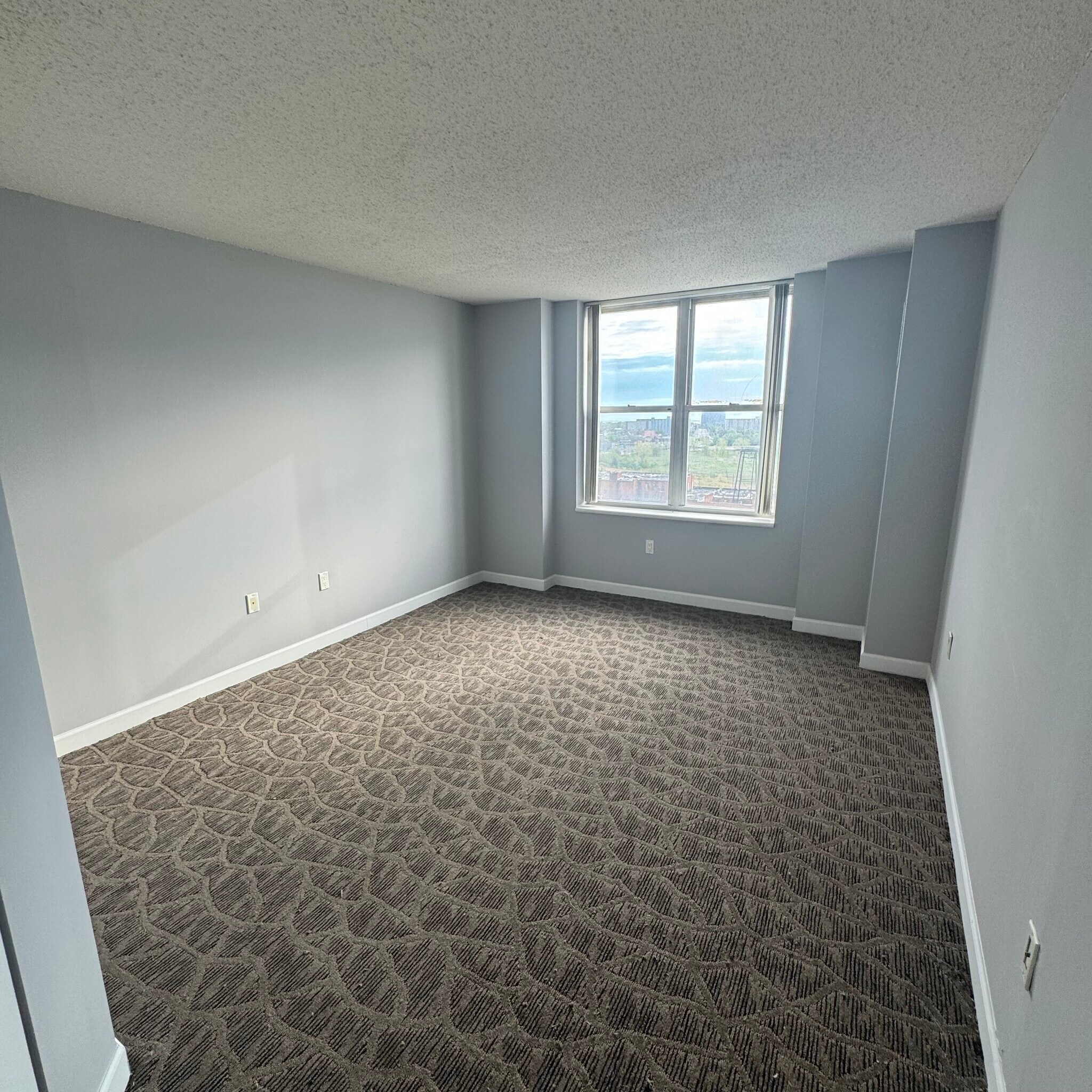 Building Photo - 250 E Harbortown Dr