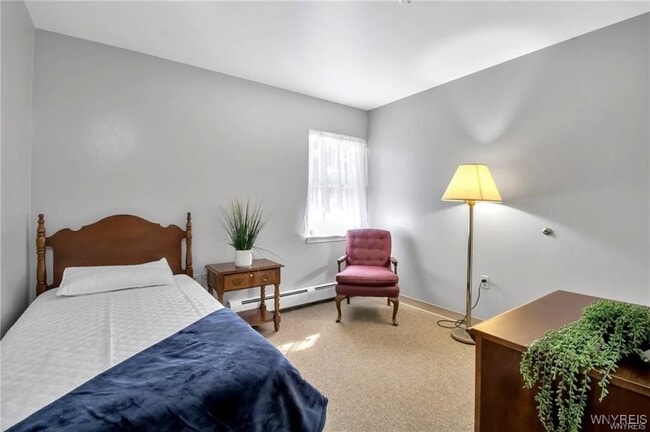 Building Photo - 459 E Oak Orchard St