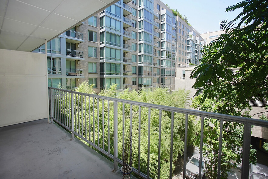 Building Photo - 2201 L St NW