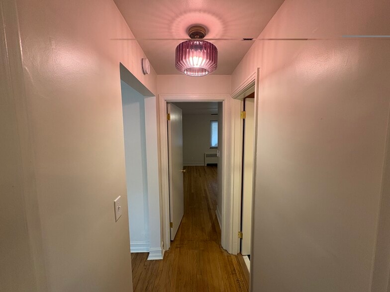 Hallway connecting bedrooms and bath - 6035 Oakwood Ave