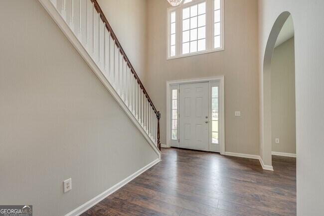 Building Photo - 6515 Fairgreen Dr