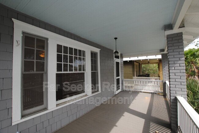 Building Photo - 1525 Osceola St
