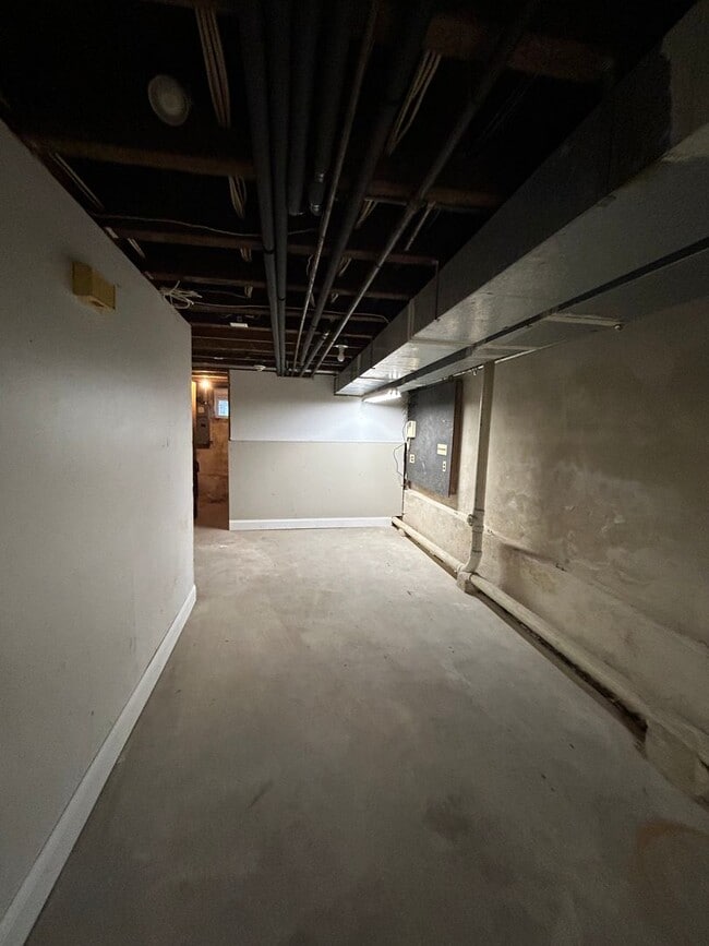 Building Photo - 163 Kirkbride Ave