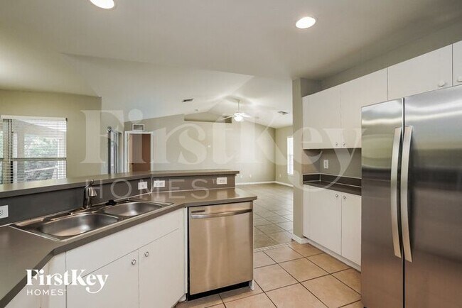 Building Photo - 1029 Butler St E