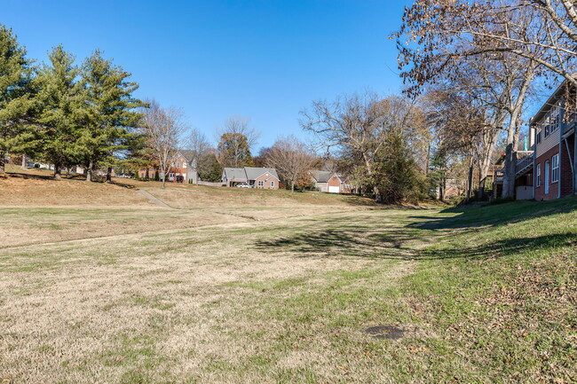 Building Photo - 1057 Meandering Way