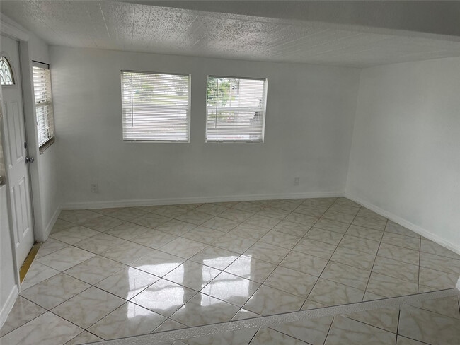 Building Photo - 8580 SW 23rd Pl