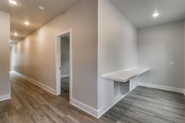 Building Photo - 3210 Forest Park Blvd