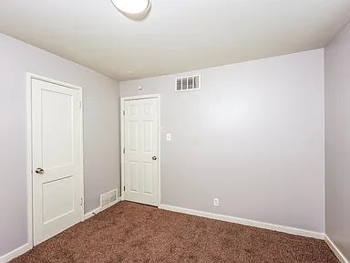Building Photo - 700 Robison Dr