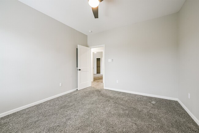 Building Photo - 4405 Mallow St