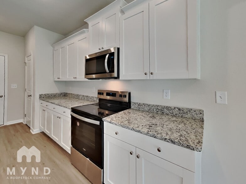 Building Photo - 94 Taverners Ln