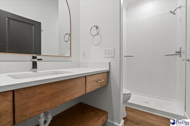 Building Photo - 1302 Twelve Oaks Ln