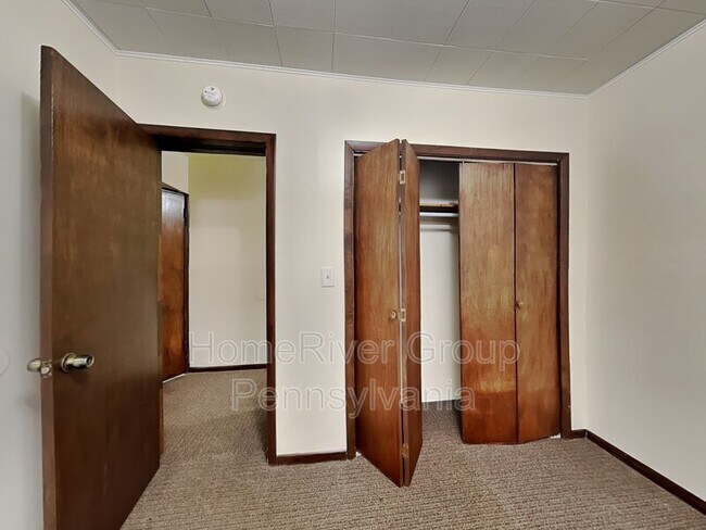 Building Photo - 707 Idlewood Ave