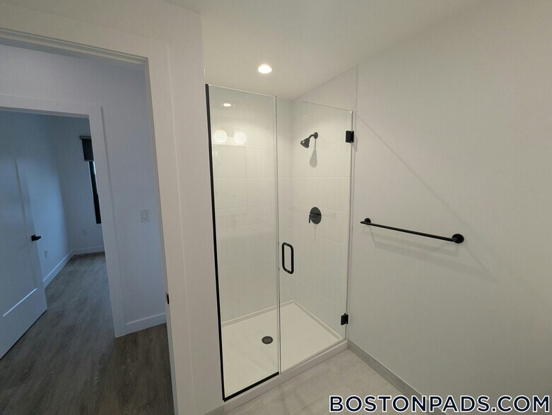 Building Photo - 199 Gardner St