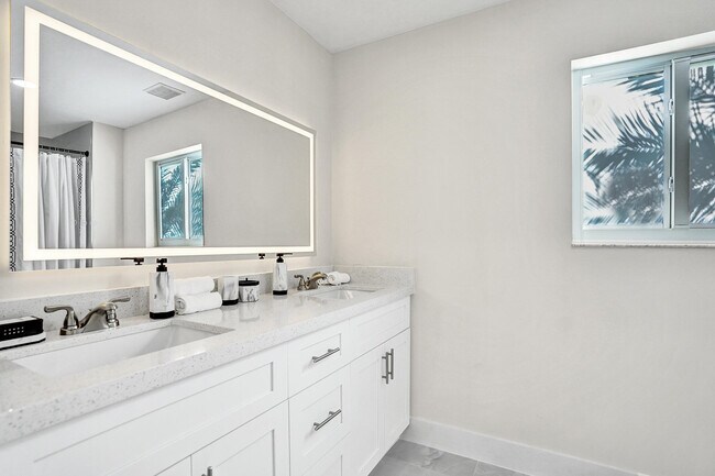 Building Photo - 2881 NW 98th Way