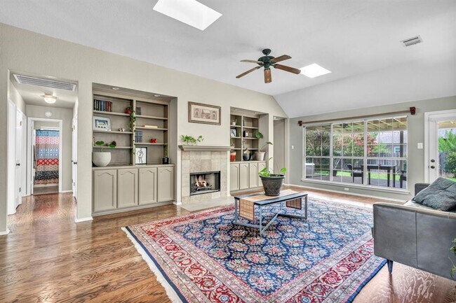 Building Photo - 8121 Forest Heights Ln
