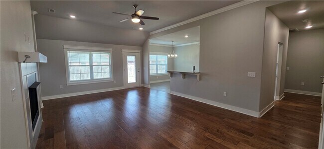 Building Photo - 995 Jameson St