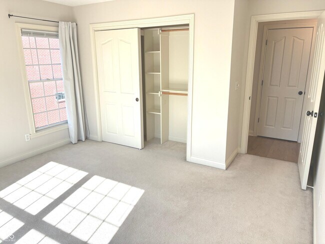 Building Photo - 70 Guilford Trail Dr