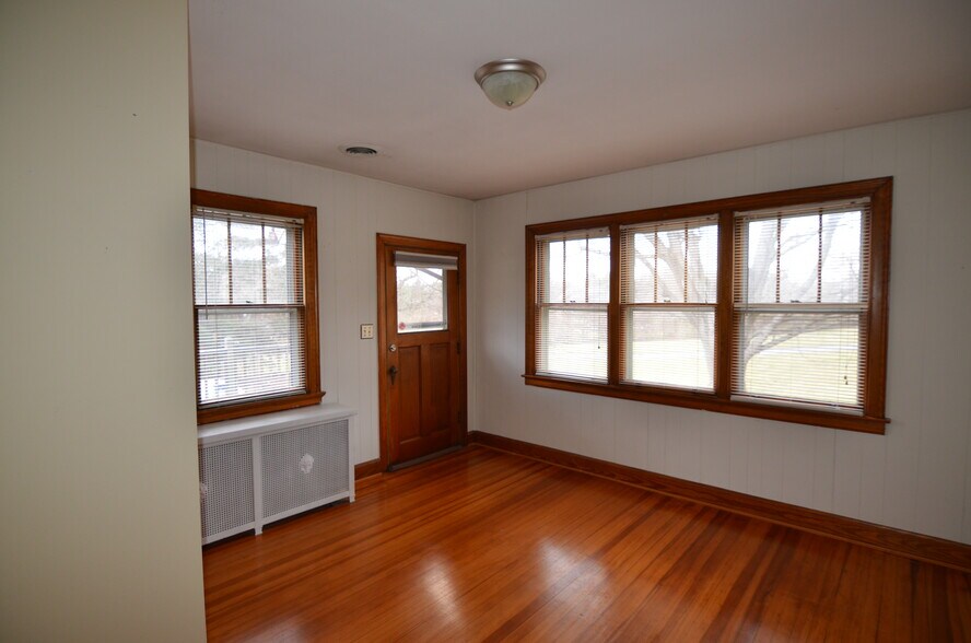 Building Photo - 3317 Cooper Rd