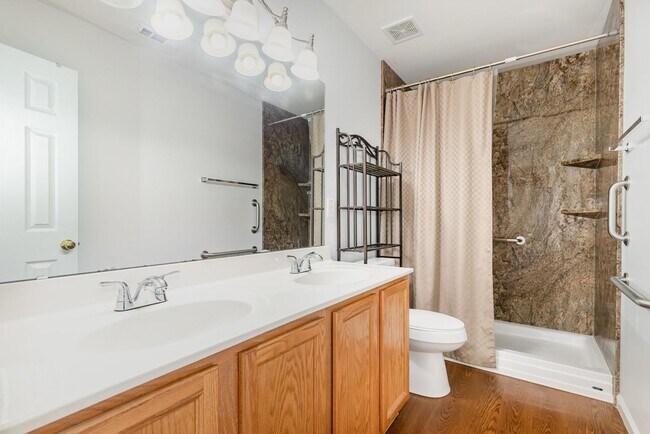 Building Photo - Room to Breathe! 5 Bedroom Home in Desirable Rolesville Location on .48 Acres