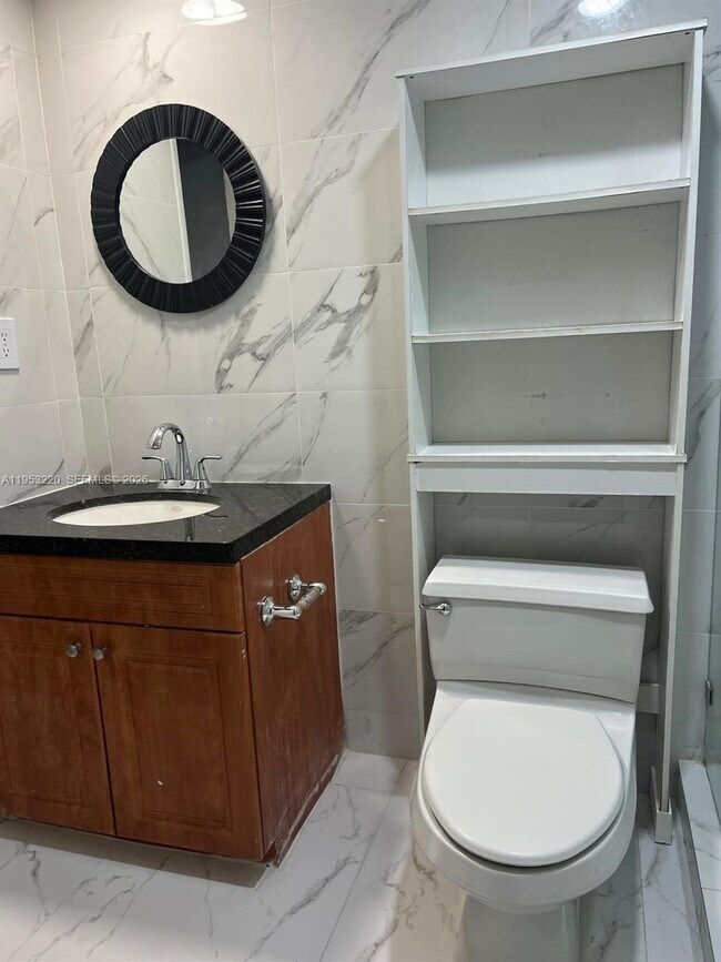 Building Photo - 2175 NE 170th St