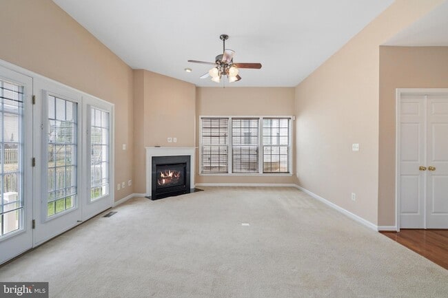 Building Photo - 9036 Woodpecker Ct