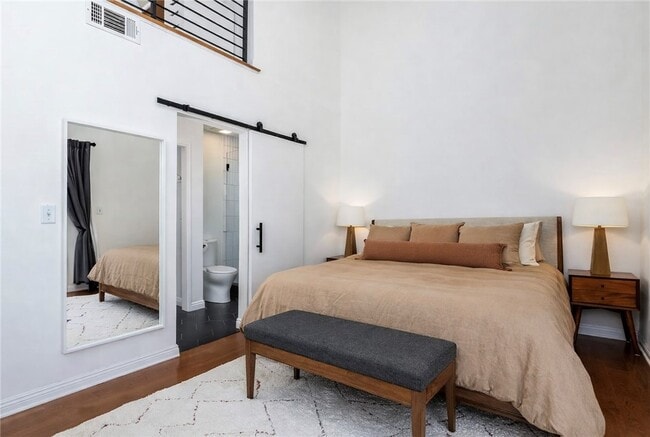 Building Photo - 2480 Penmar Ave