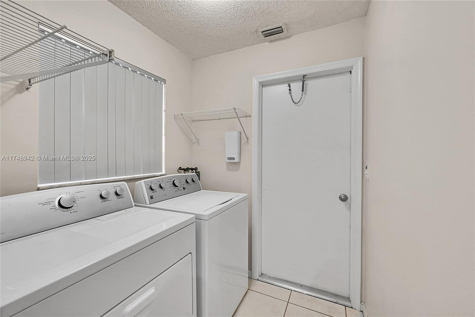 Building Photo - 296 NW 118th Ter