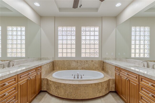 Building Photo - 2749 Botticelli Dr