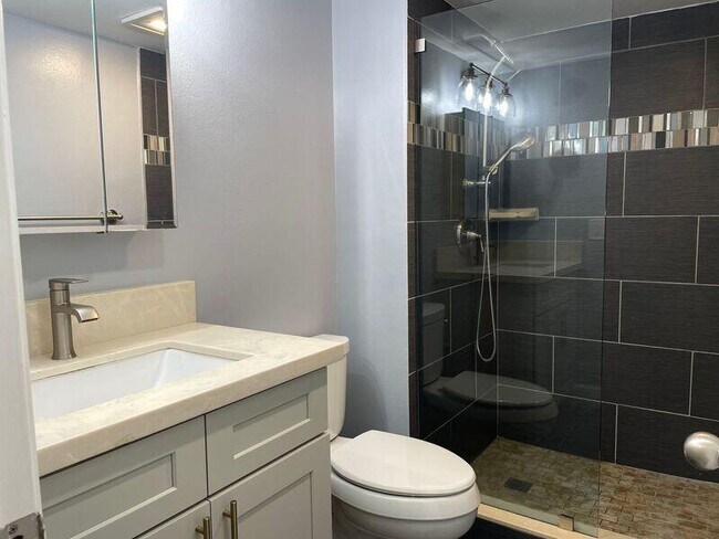 Building Photo - 2800 Fiore Way