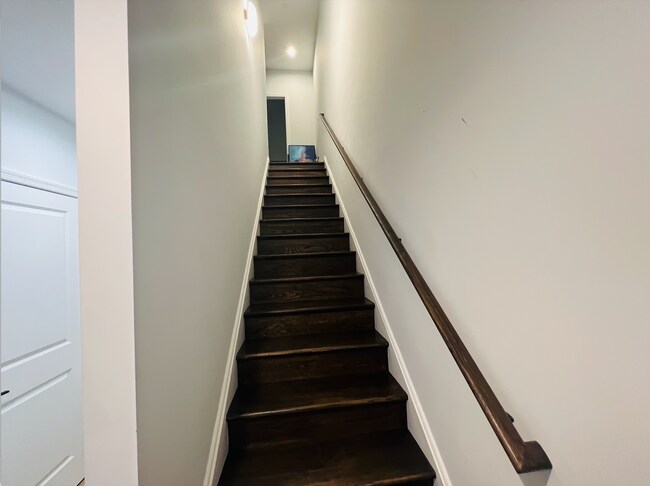 Building Photo - 1019 Spring Rd NW