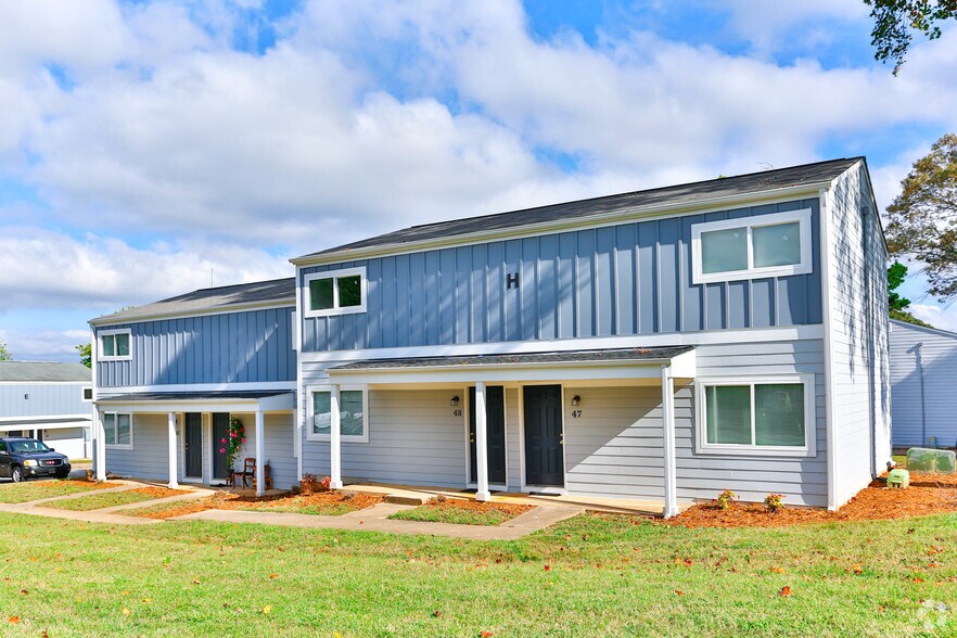 Highland Commons Apartments 445 11th Ave NE Hickory NC 28601