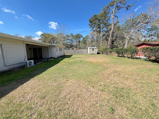 Building Photo - 324 Tanglewood Rd