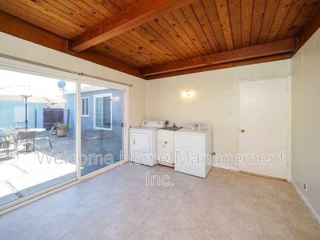 Building Photo - 15184 Norton St