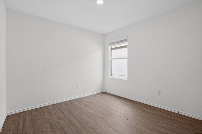 Building Photo - 2 Week Free Move-In Special!! 4/2 w/ Modern Layout in Growing San Antonio Community