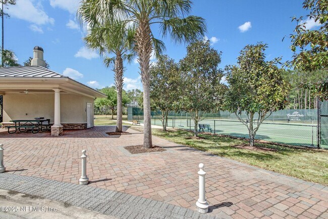Building Photo - 222 Bonita Vista Dr