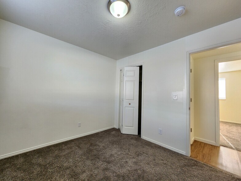 Building Photo - 340 W 500 N