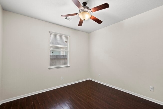 Building Photo - 16710 Jelly Park Stone Dr