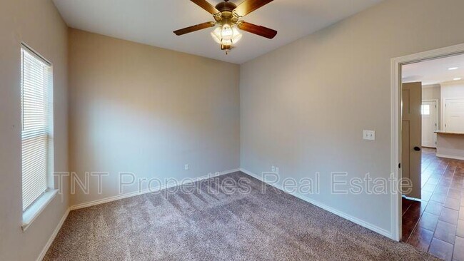 Building Photo - 1200 Oney Hervey Dr