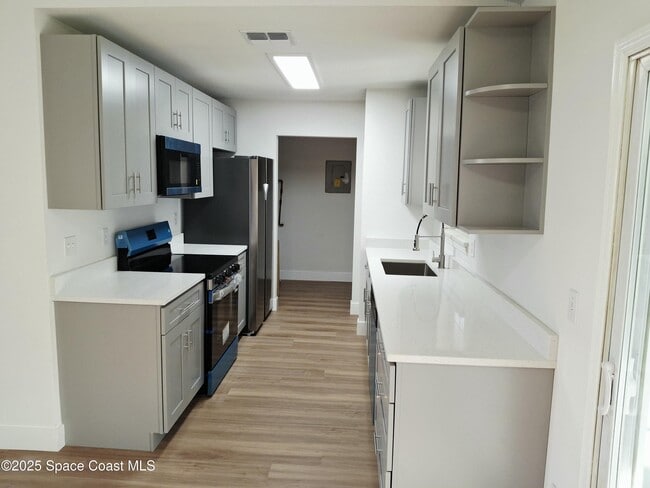 Building Photo - 6410 Lookout Dr