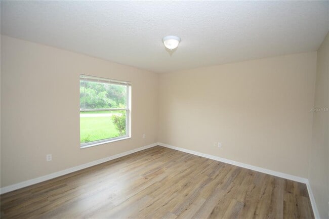 Building Photo - 20 Wheeler Ln