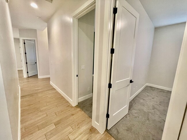 Building Photo - Lovely Four-Bedroom in Ivins with 3-Car Garage and Small RV parking Has Lots of Upgrades