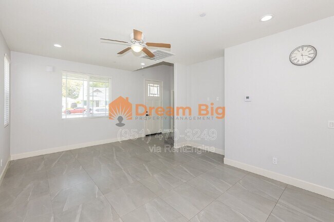 Building Photo - 5167 Peony Ct