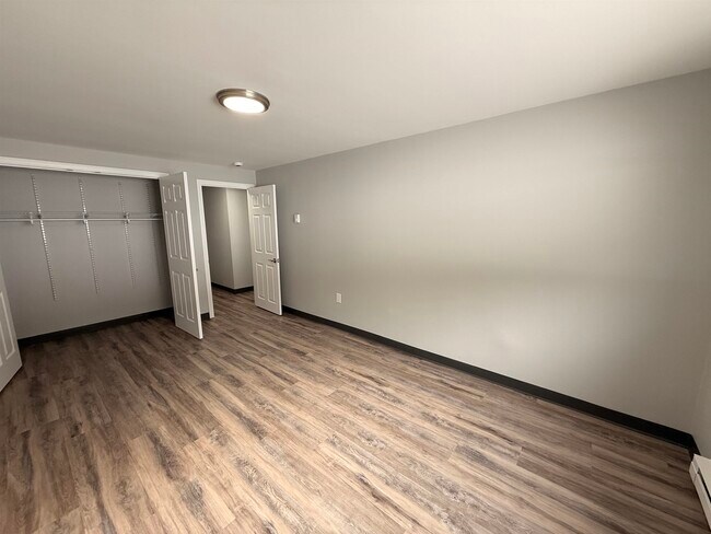 Building Photo - 95 Powers St